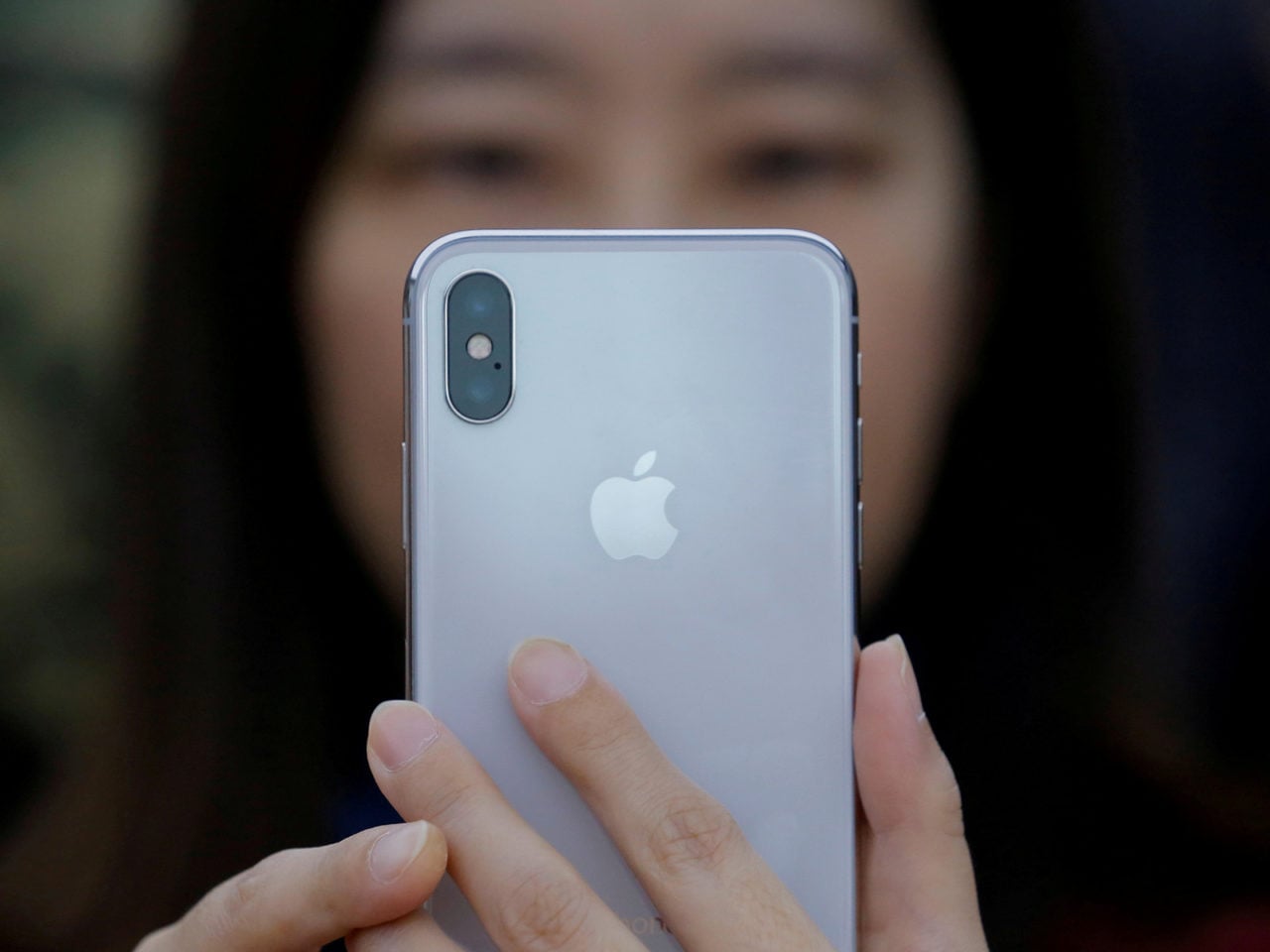 Блогер собрал iPhone X из купленных на китайских рынках запчастей