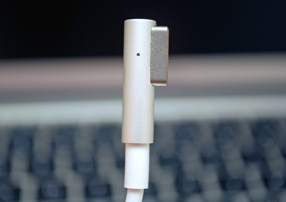 Адаптер MagSafe поджог кислородную маску на лице пользователя
