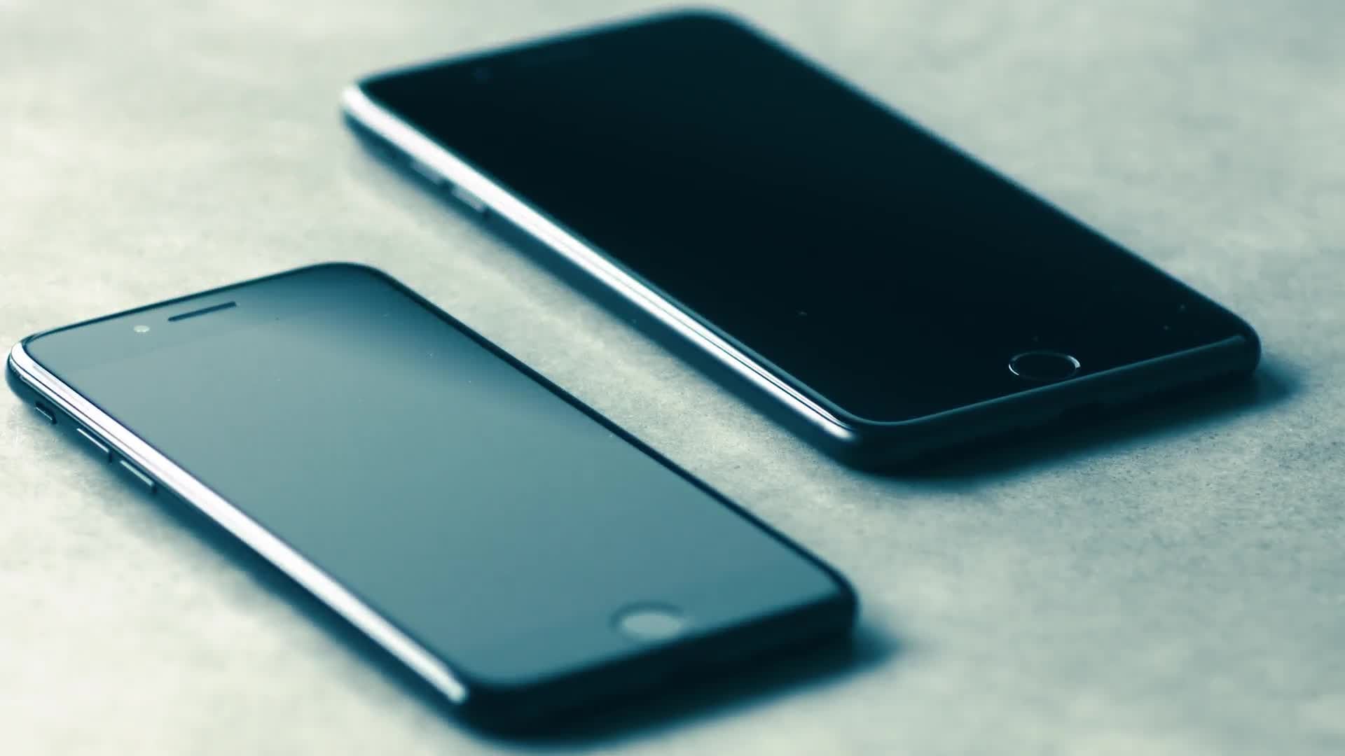 У iPhone 7/7 Plus не работает микрофон. С чем это связано?