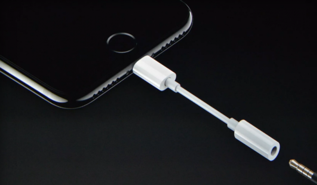 Проблемы iPhone 7. C чем столкнутся обладатели Семерки? - фото 102 Разъем Lightning