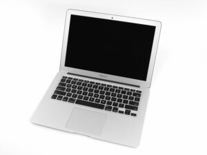 Замена клавиши с восстановлением посадочного места MacBook Air 13